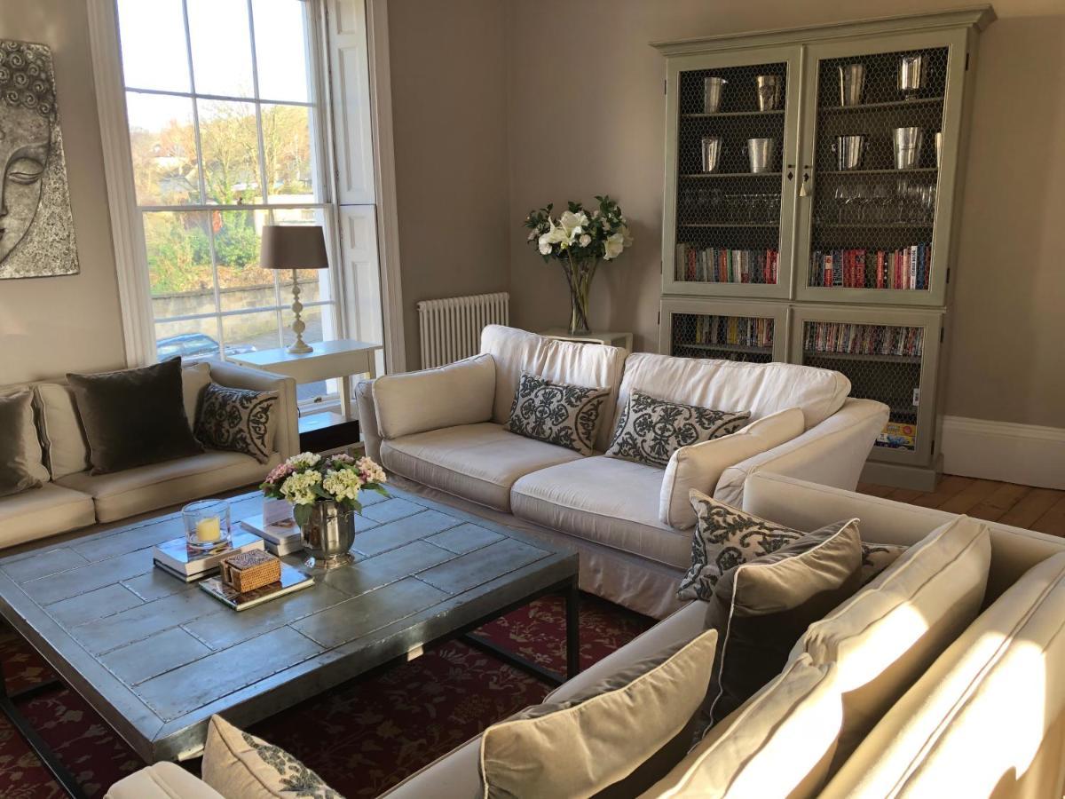 Apartment 1 Georges Place *